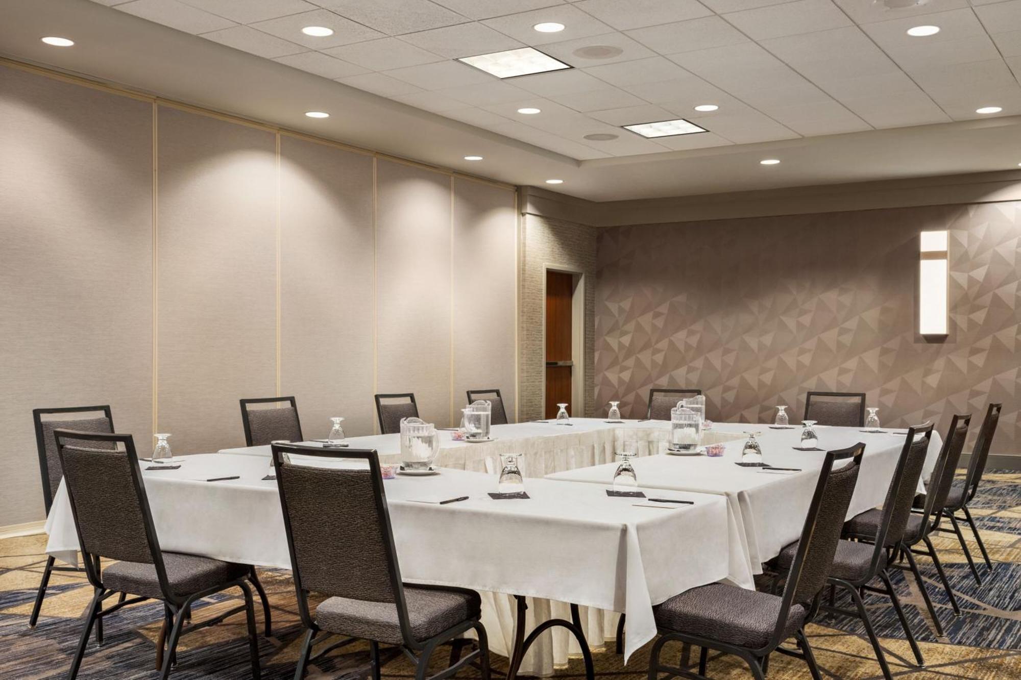 Courtyard By Marriott Columbia Hotell Exteriör bild