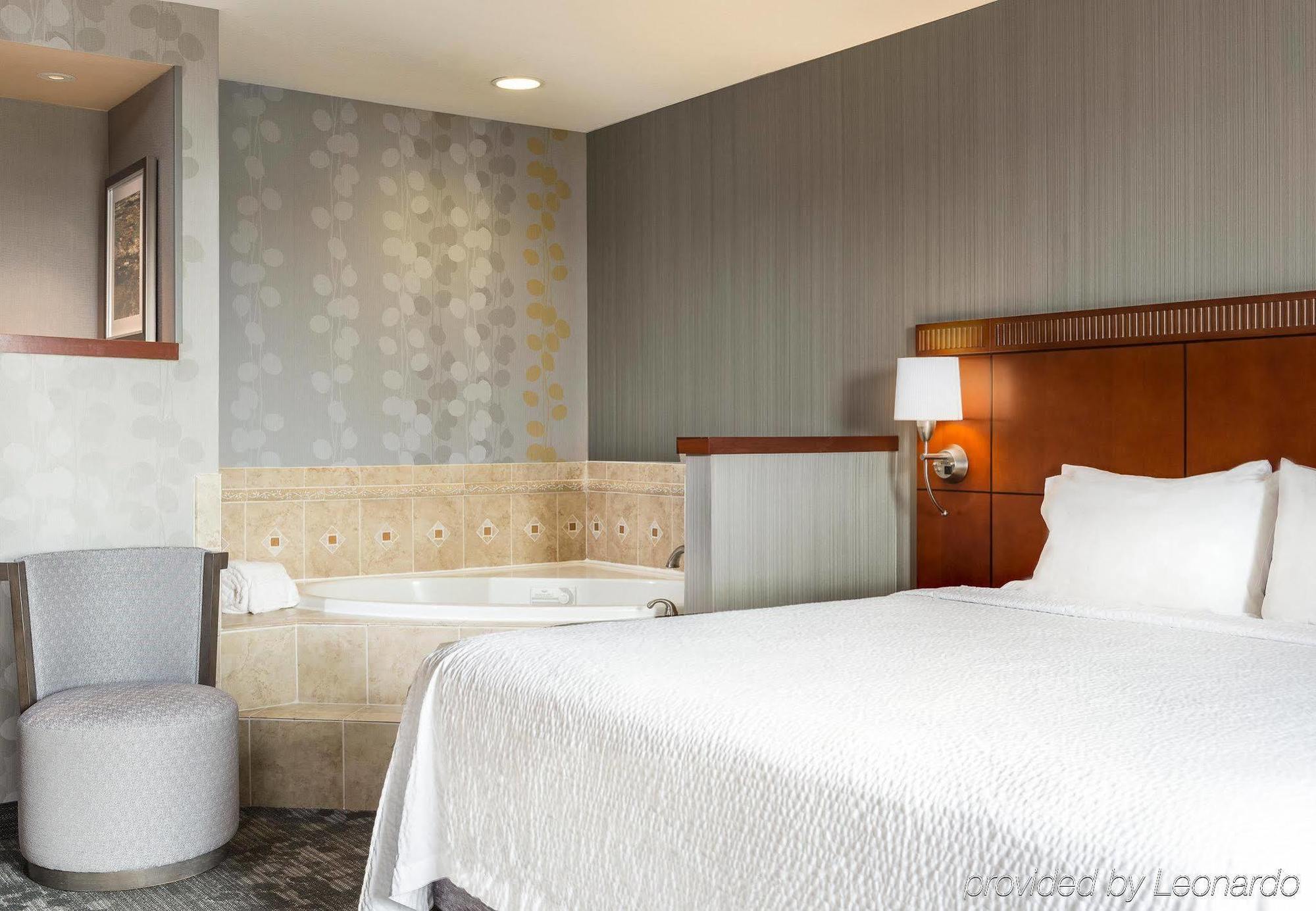 Courtyard By Marriott Columbia Hotell Exteriör bild